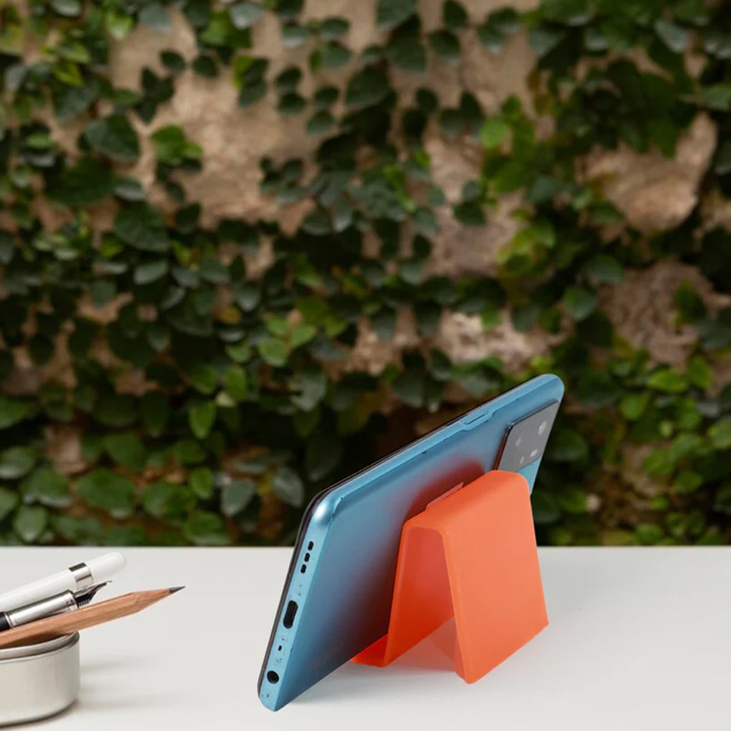Durable Plastic Mobile Phone Stand with Angled Support (2 Pc / Mix Color) Durable Plastic Mobile Phone Stand with Angled Support (2 Pc / Mix Color)